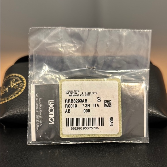 Ray-Ban Aviator Sunglasses - Picture 5 of 6